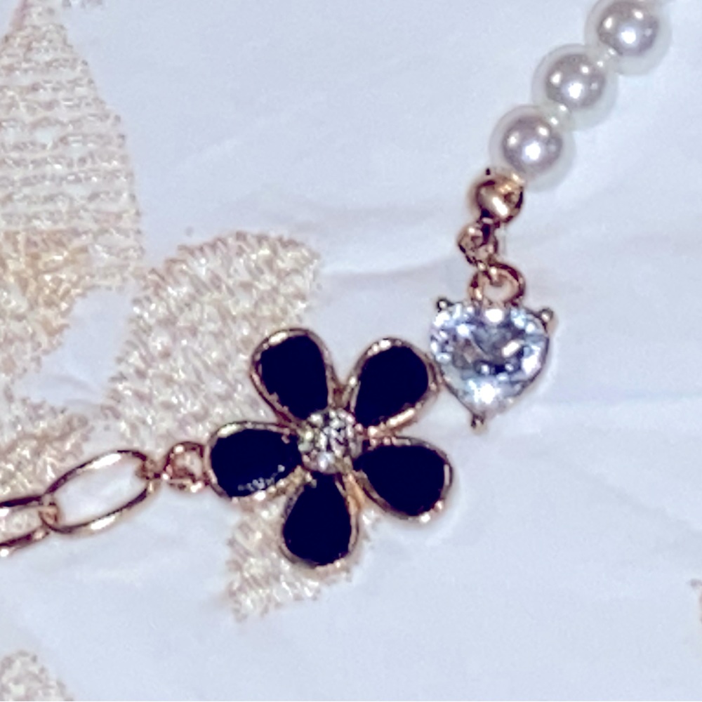 NWT Mixed Gold & Blue Tone Necklace- 17” Chain w/Acrylic Blue Flower & Crystals - Picture 2 of 16